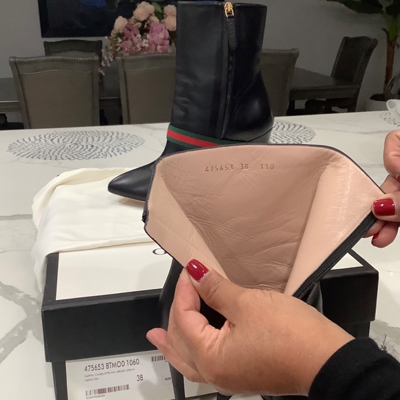 COPY - Gucci Sylvia Grosgrain-Trimmed Leather Ankle Boots. Size: 38. Color: Bla… - Picture 4 of 10